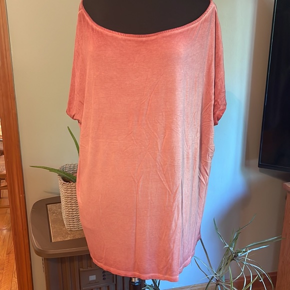 Torrid size 3. Cool Rust color 26” pit to pit x 27”L - Picture 3 of 7